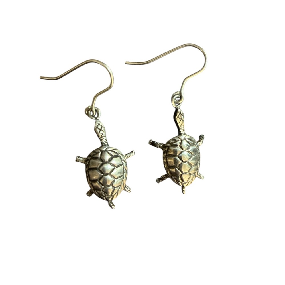 ✨ 3/$15 ✨ Silver Toned Turtle Dangle Earrings